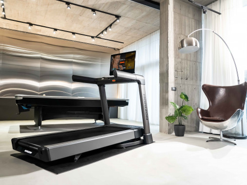 Беговая дорожка Horizon TREAD-XP складная полукомерческая